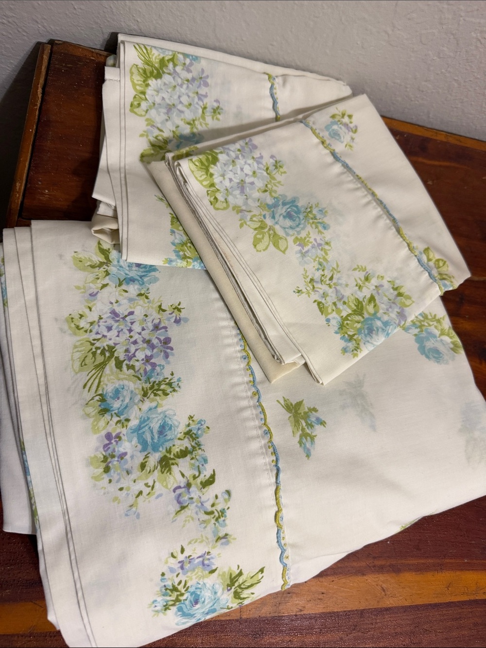 Vintage Queen Flat Sheet 2 Pillowcases Pastel Green Leaves granny cottagecore